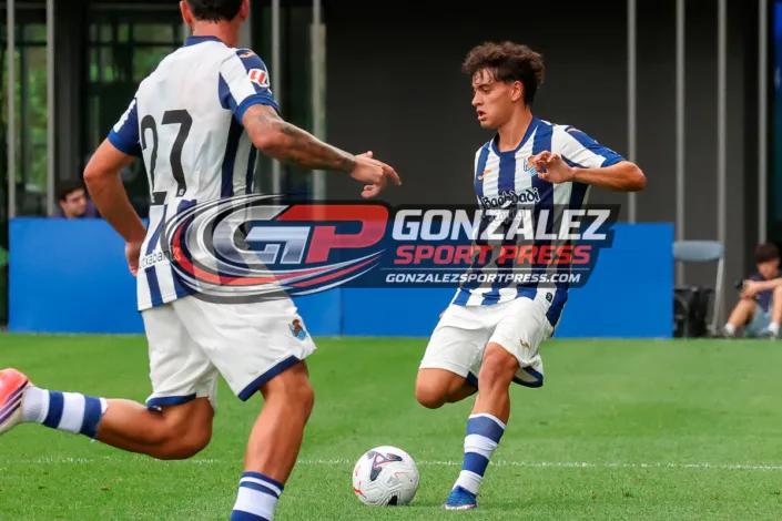 Estadio Zubieta, . San Sebastián, Spain. 18 julio 2026. Imagenes de acción en el partido de futbol amistoso de pretemporada entre la Real Sociedad y Racing de Santander. CREDITO: Gonzalez Sport Press