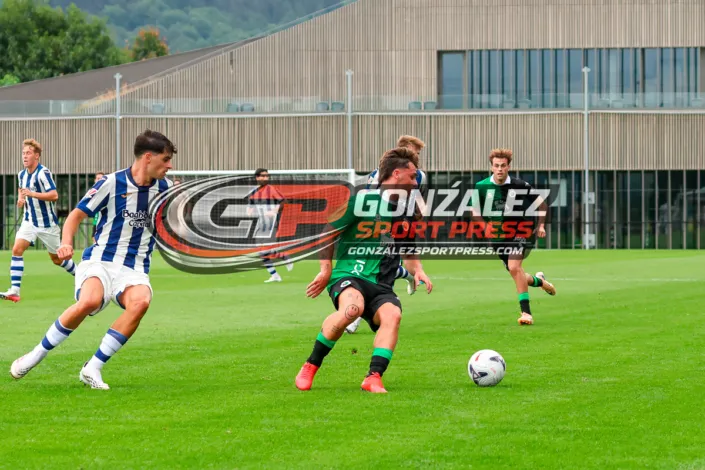 Estadio Zubieta, . San Sebastián, Spain. 18 julio 2026. Imagenes de acción en el partido de futbol amistoso de pretemporada entre la Real Sociedad y Racing de Santander. CREDITO: Gonzalez Sport Press